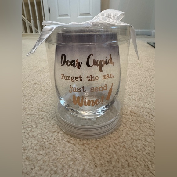 Galentine’s Valentine’s Day Girlfriend Gifts Funny Hand Made Wine Glass - Picture 3 of 4